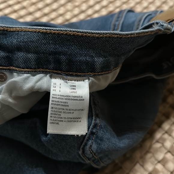 Worn once, looser fit jeans - Picture 3 of 3